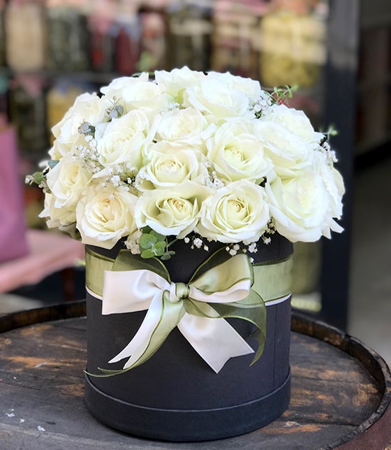 KUTUDA BEYAZ GÜLLER - Görsel 3