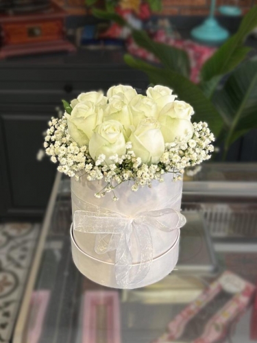 KUTUDA BEYAZ GÜLLER - Görsel 6